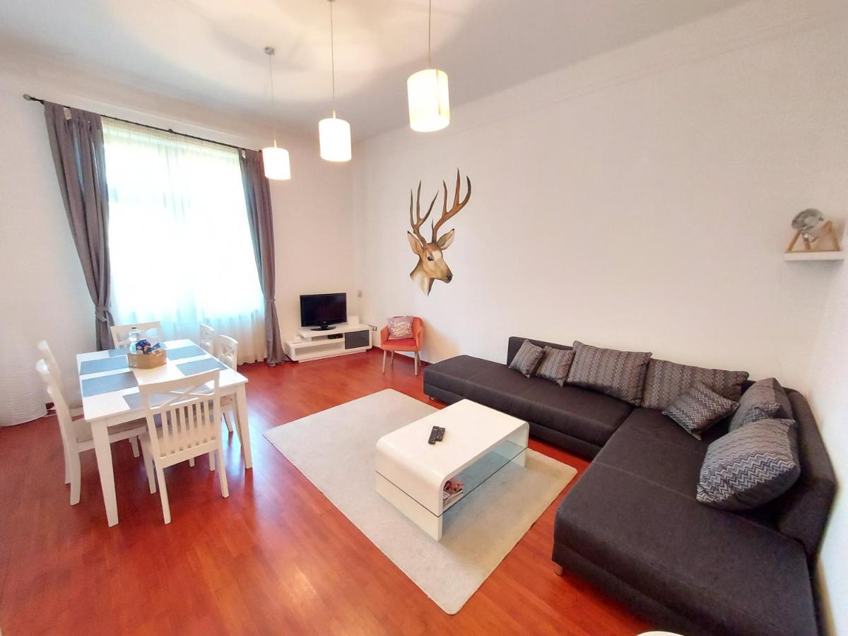 Deak Apartman Шопрон Екстер'єр фото